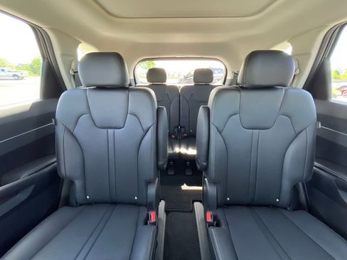 Used 2025 Kia Sorento EX w/ Panoramic Sunroof Package FWD image 31