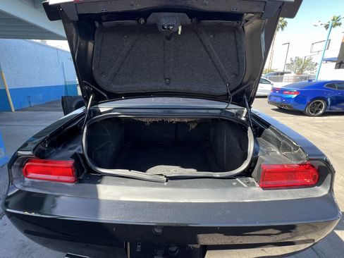 Used 2013 Dodge Challenger R/T image 5