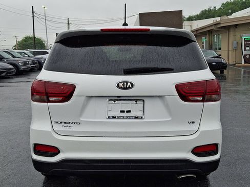 Used 2019 Kia Sorento AWD V6 image 5