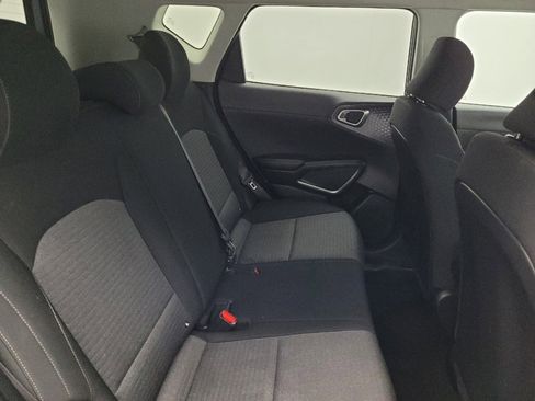 Used 2021 Kia Soul S image 19