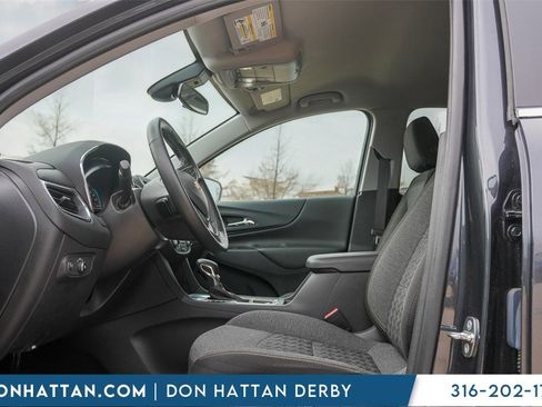 Used 2023 Chevrolet Equinox LT image 3