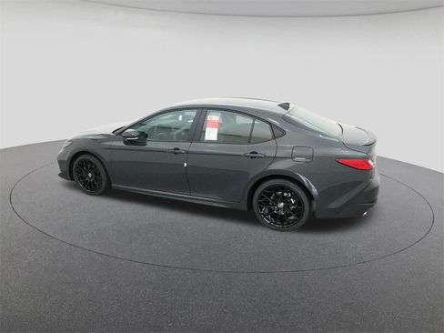 New 2026 Toyota Camry SE image 4