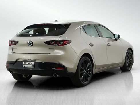 Used 2022 MAZDA MAZDA3 s image 5