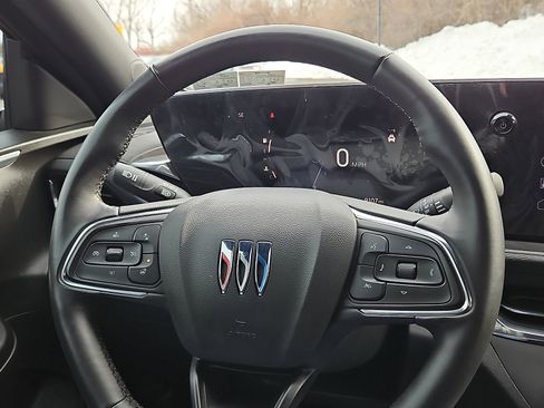 Certified 2024 Buick Envista Preferred w/ Convenience I Package image 18