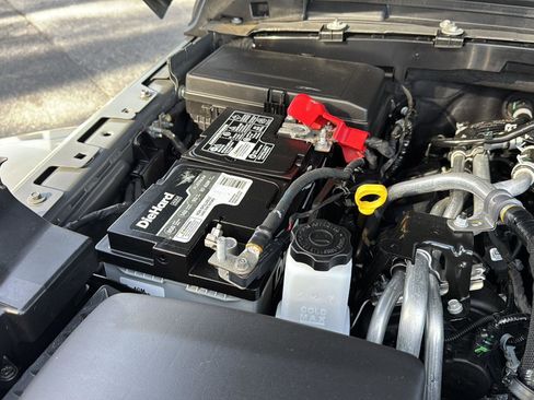 Used 2023 Jeep Wrangler Unlimited Sahara image 33