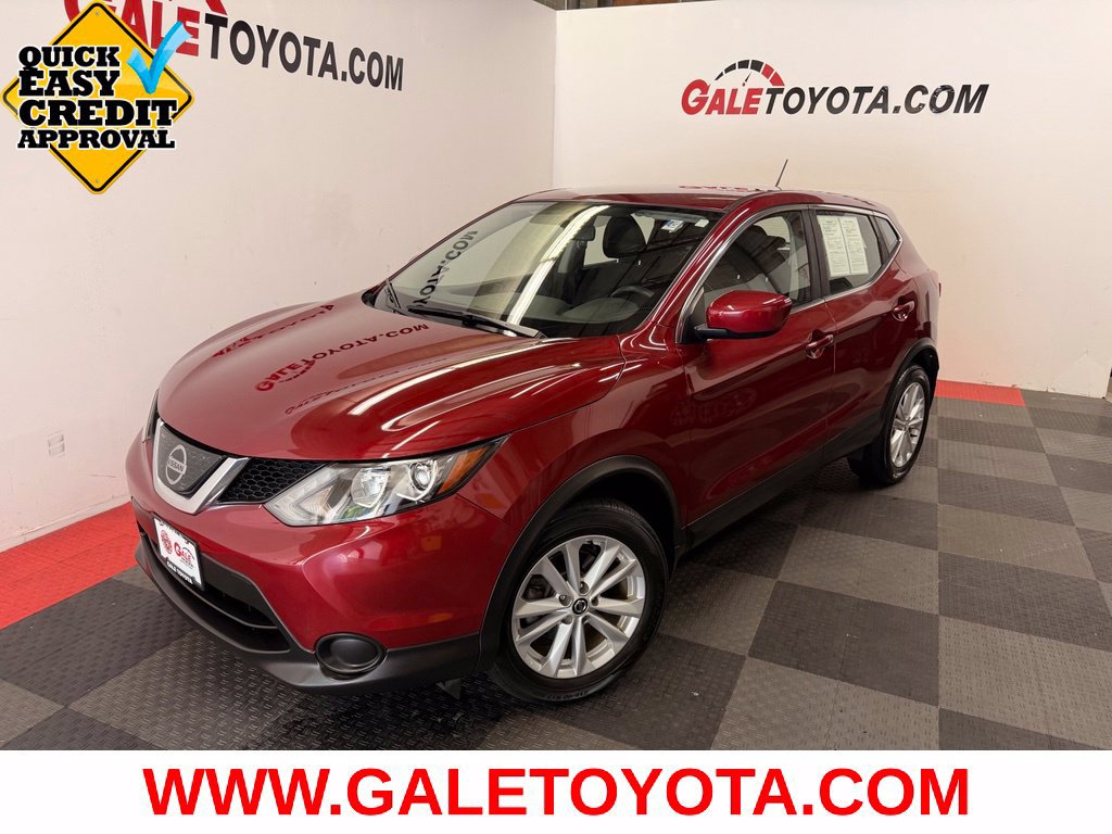 Used 2019 Nissan Rogue Sport S w/ Appearance Package AWD/4WD image 1