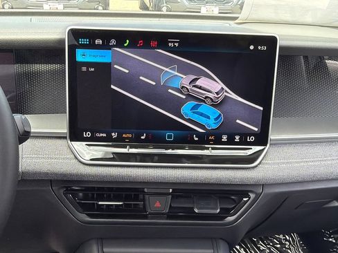 New 2026 Volkswagen Tiguan S AWD/4WD image 13