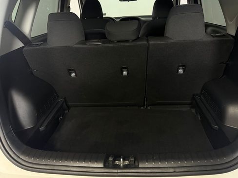Used 2025 Kia Soul LX w/ LX Technology Package FWD image 29