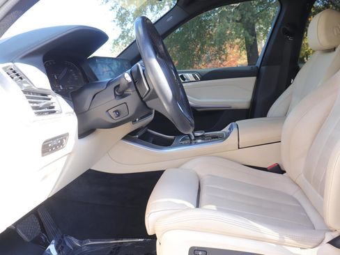Used 2022 BMW X5 sDrive40i w/ Premium Package image 11