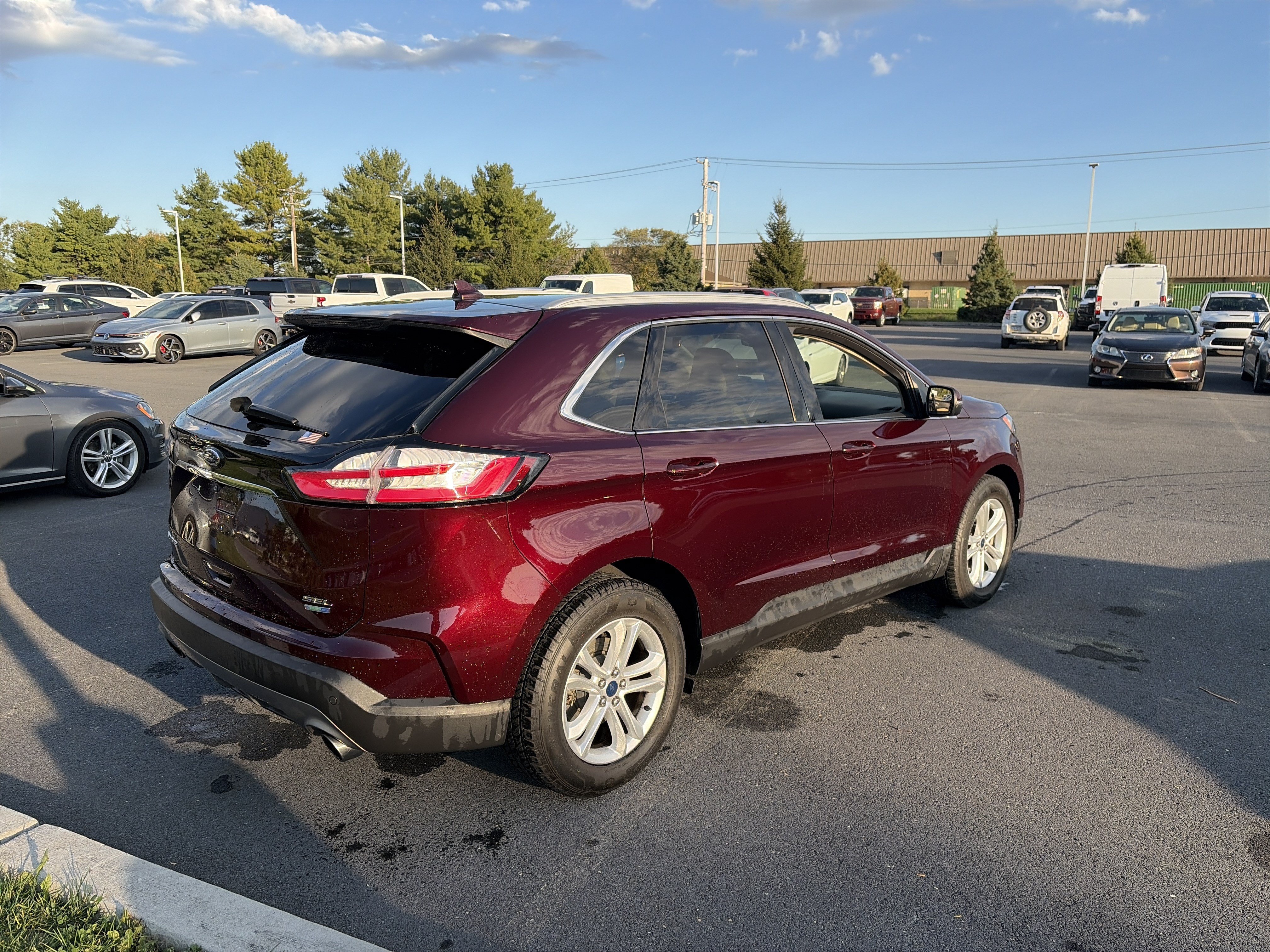 Used 2020 Ford Edge SEL w/ Convenience Package AWD/4WD image 4
