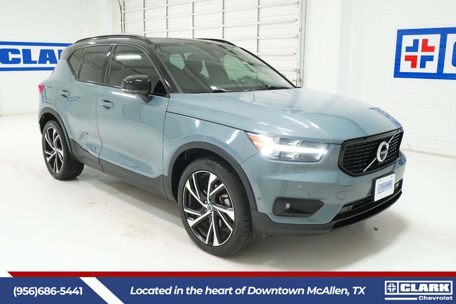 Used 2021 Volvo XC40 T4 R-Design w/ Protection Package Premier FWD image 3