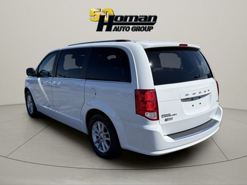 Used 2020 Dodge Grand Caravan SXT FWD image 3