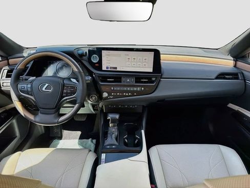 Used 2024 Lexus ES 300h w/ Technology Package FWD image 16