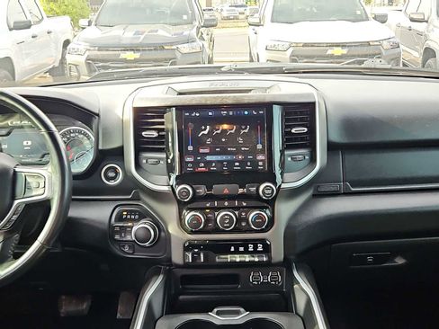 Used 2022 RAM 1500 Big Horn AWD/4WD image 14