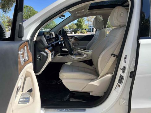 Used 2021 Mercedes-Benz GLS 580 4MATIC image 49