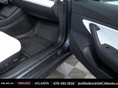 Used 2021 Tesla Model 3 Standard Range Plus image 23