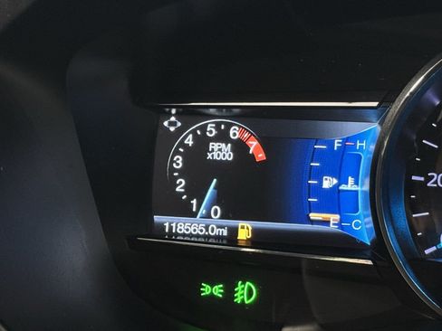 Used 2018 Ford Explorer Limited FWD image 18