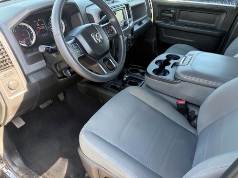 Used 2018 RAM 2500 Tradesman w/ Chrome Appearance Group AWD/4WD image 18