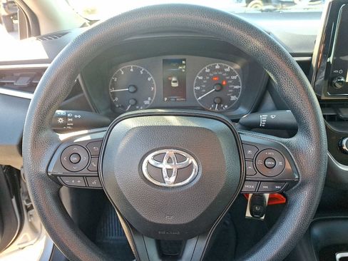 Used 2023 Toyota Corolla LE image 21