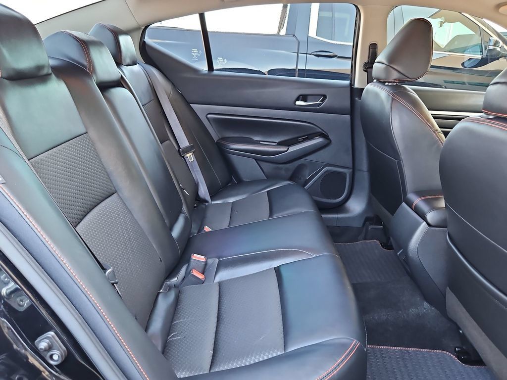 Used 2024 Nissan Altima 2.5 SR FWD image 25