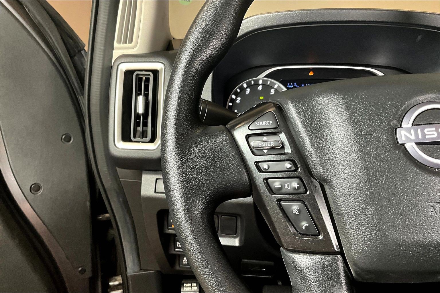 Used 2026 Nissan Frontier SV AWD/4WD image 13