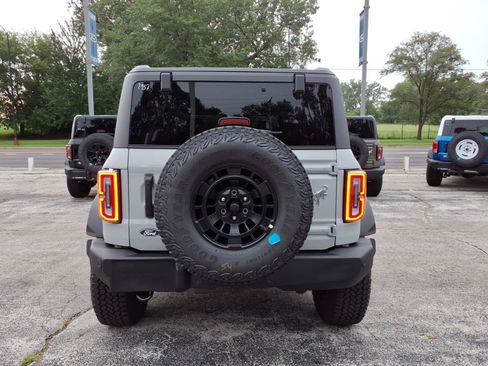 New 2026 Ford Bronco Outer Banks w/ Sasquatch Package AWD/4WD image 3