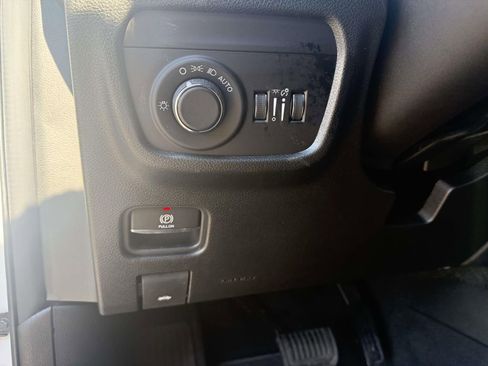 New 2026 Jeep Grand Cherokee Altitude RWD image 13