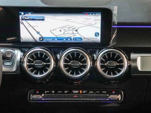 New 2024 Mercedes-Benz GLB 35 AMG 4MATIC image 13