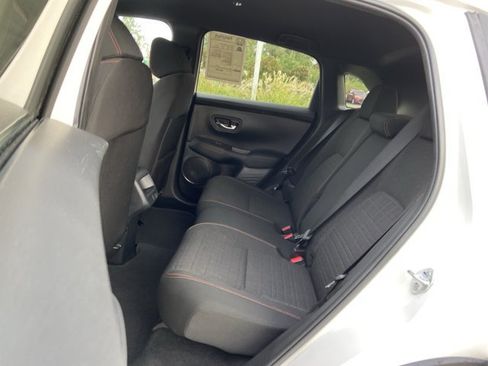 Used 2025 Honda HR-V Sport image 16