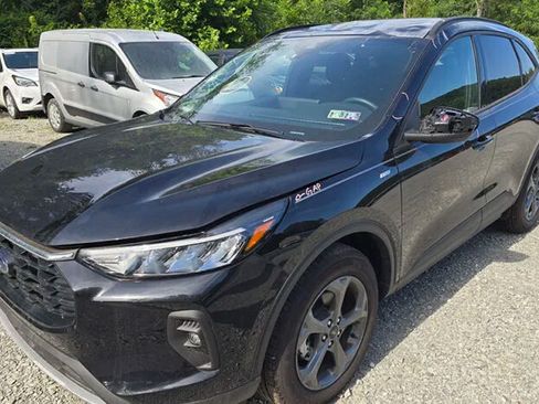 Used 2025 Ford Escape ST-Line Select w/ Tech Pack #1 AWD/4WD image 2