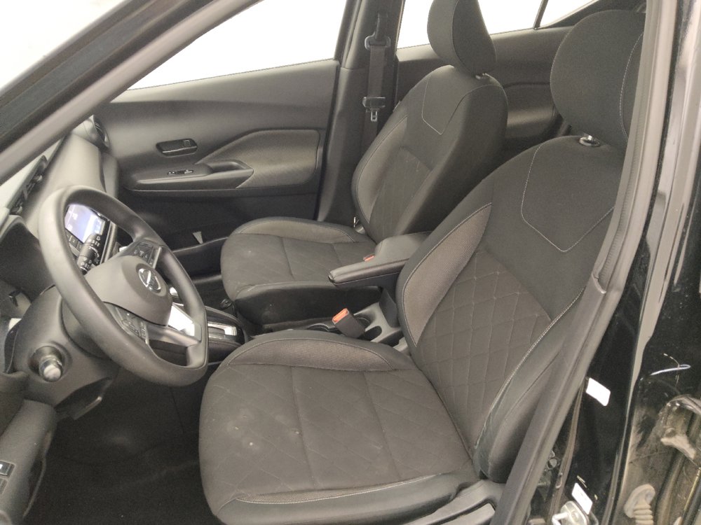 Used 2019 Nissan Kicks S FWD image 17
