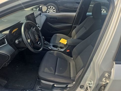 Used 2024 Toyota Corolla LE image 2