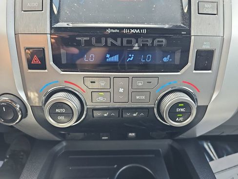 Used 2018 Toyota Tundra Limited w/ Limited Premium Package AWD/4WD image 28