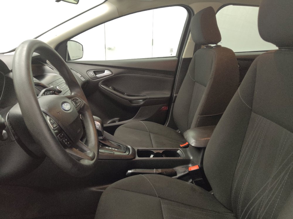 Used 2018 Ford Focus SE FWD image 17