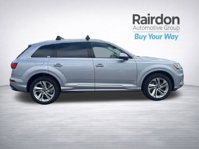 Used 2022 Audi Q7 3.0T Premium Plus w/ Premium Plus Package AWD/4WD image 8