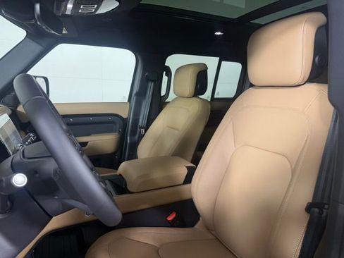 New 2026 Land Rover Defender 110 X-Dynamic SE image 6