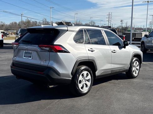 Used 2020 Toyota RAV4 LE image 3