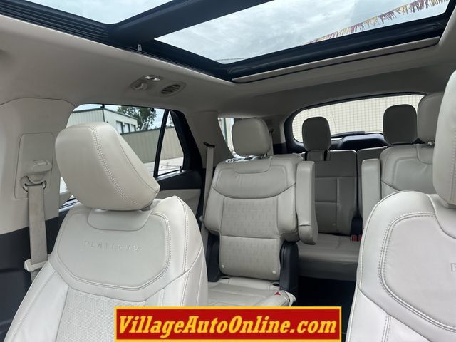 Used 2021 Ford Explorer Platinum w/ Equipment Group 601A AWD/4WD image 19
