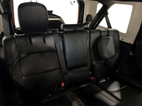 Used 2022 Jeep Wrangler Unlimited Sahara AWD/4WD image 11