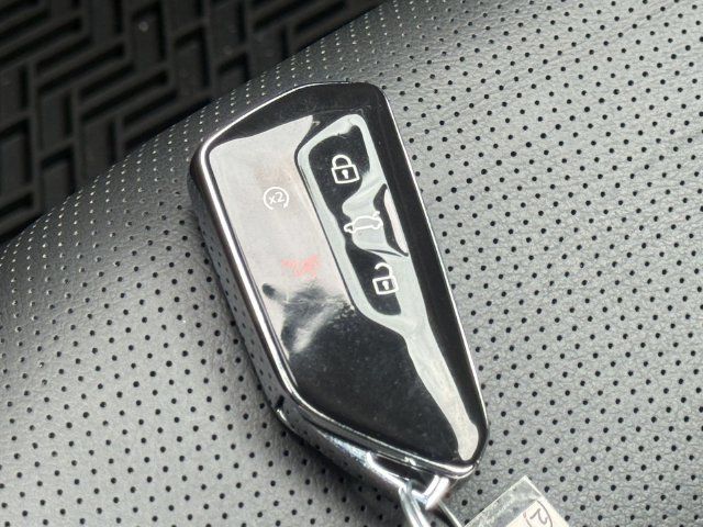 Used 2026 Volkswagen Atlas Cross Sport SEL Premium R-Line AWD/4WD image 34