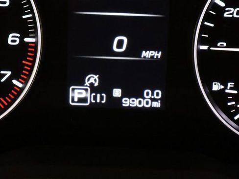 Certified 2025 Subaru Forester Limited image 17