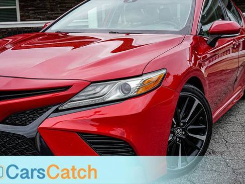 Used 2019 Toyota Camry XSE FWD image 6