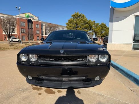 Used 2008 Dodge Challenger SRT8 image 2