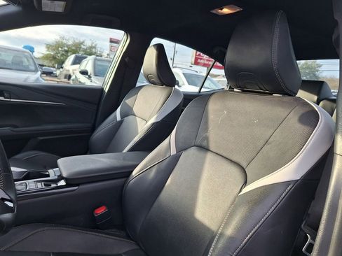 Used 2025 Toyota Camry SE w/ Convenience Package image 11