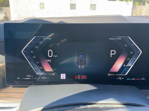 Used 2025 BMW X7 xDrive40i w/ M Sport Package AWD/4WD image 13