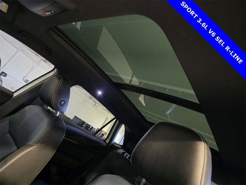 Used 2021 Volkswagen Atlas Cross Sport SEL R-Line image 12