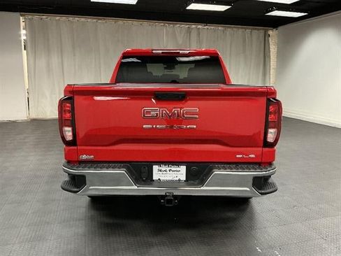 New 2026 GMC Sierra 1500 SLE AWD/4WD image 4