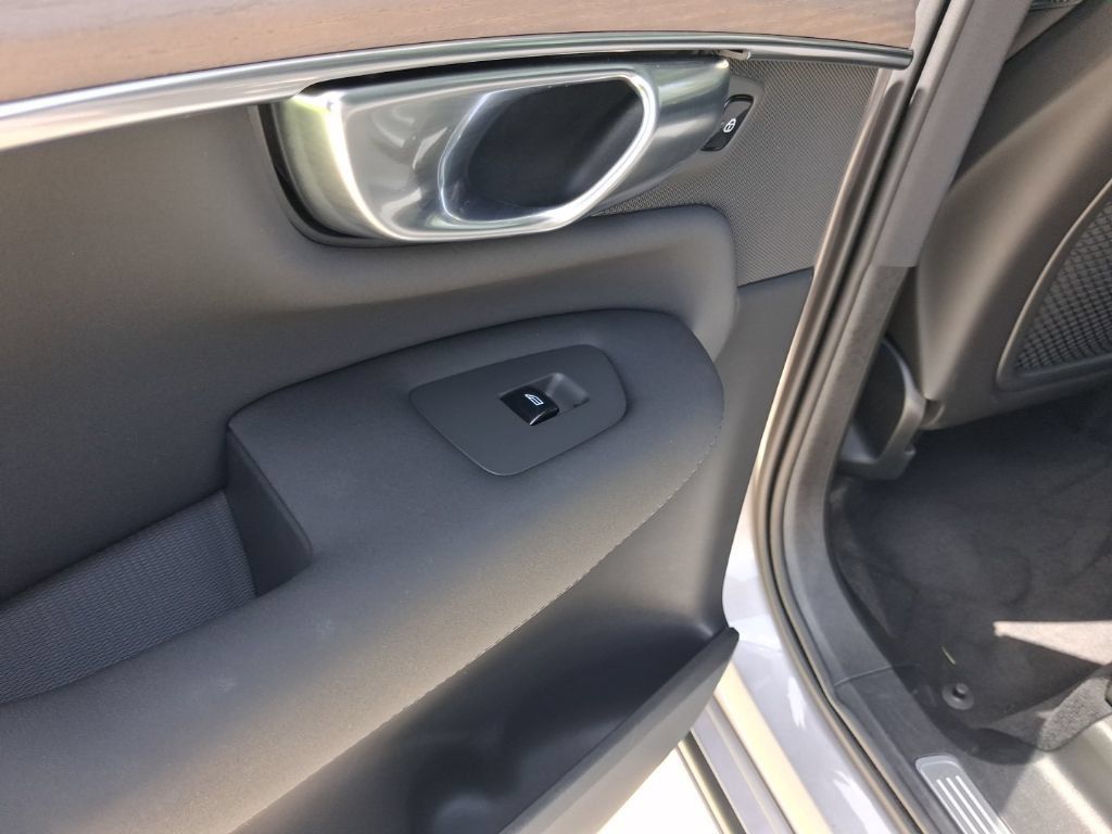 Certified 2026 Volvo XC90 B6 Plus AWD/4WD image 12