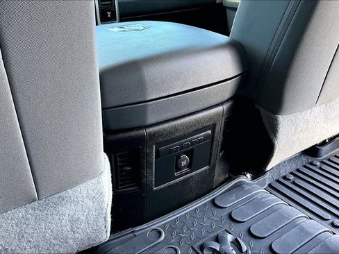 Used 2020 RAM 1500 Classic SLT w/ Luxury Group RWD image 34