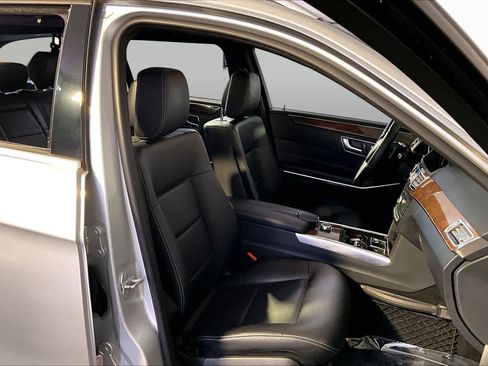 Used 2016 Mercedes-Benz E 350 4MATIC Wagon image 8